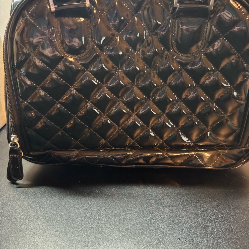 Caboodles Glossy Black Quilted Cosmetic Case - Picture 3 of 13